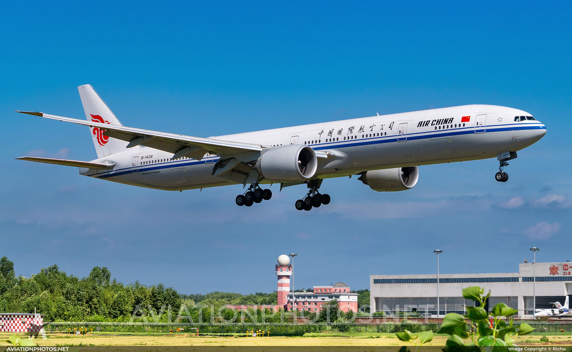 Boeing 777-39L(ER) - Air China