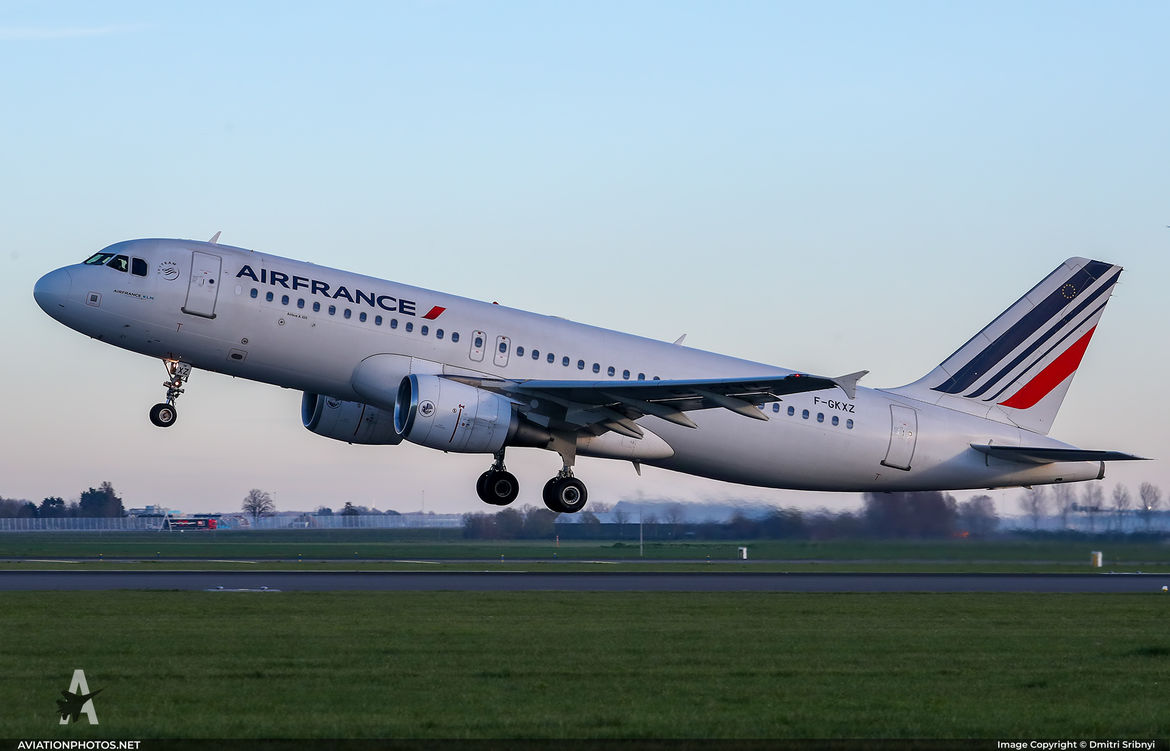 Airbus A320-214 - Air France