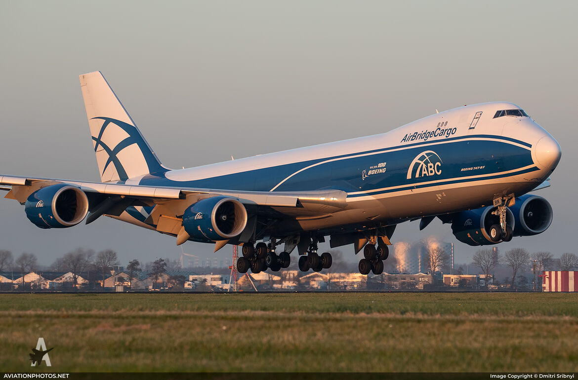 Boeing 747-83QF