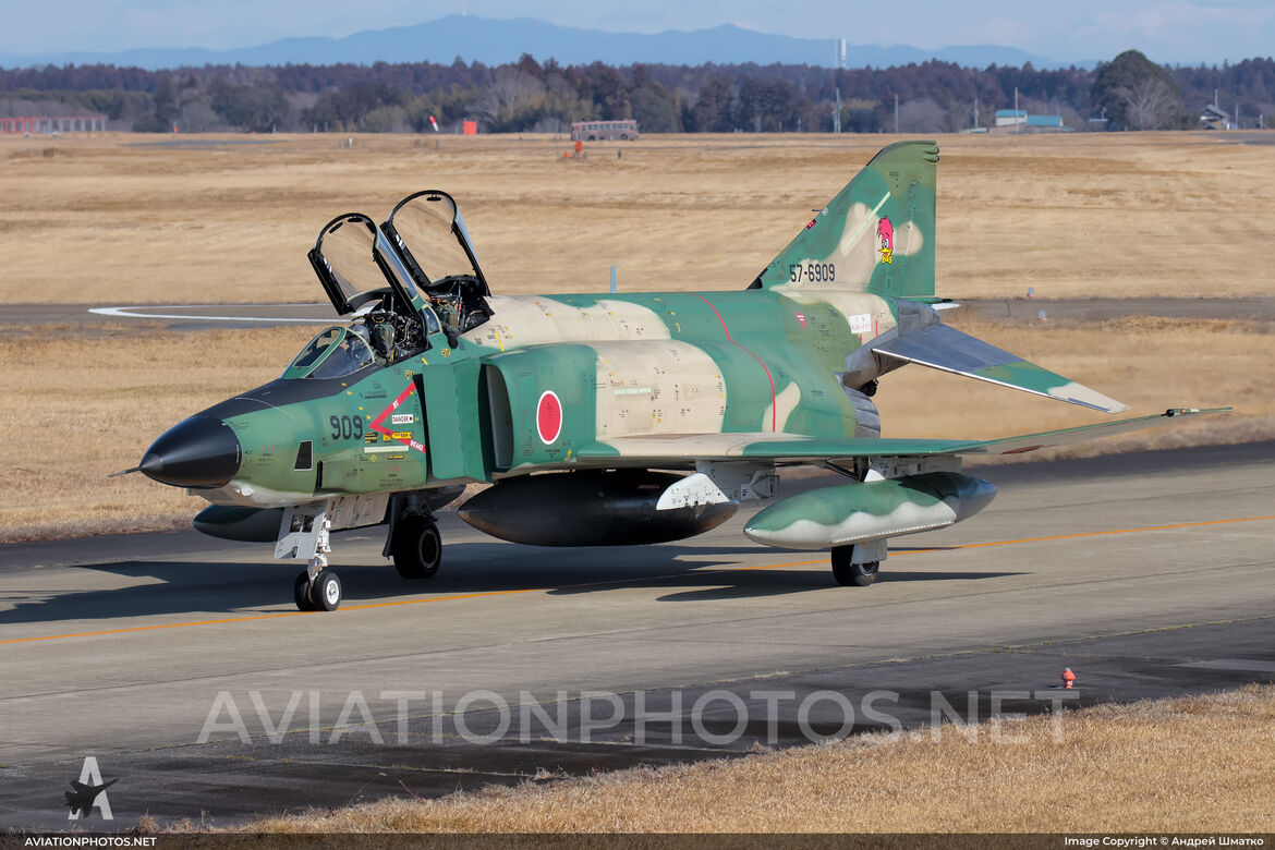 RF-4E Phantom II