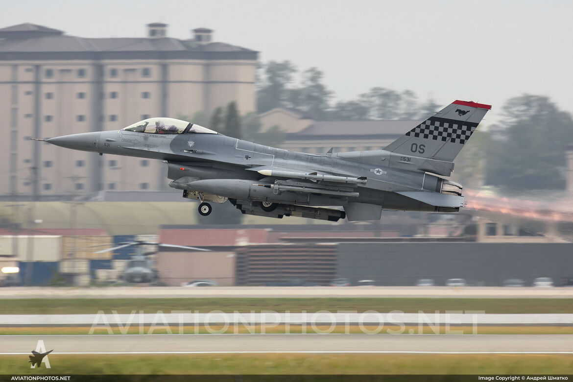 F-16CM-40-CF Fighting Falcon