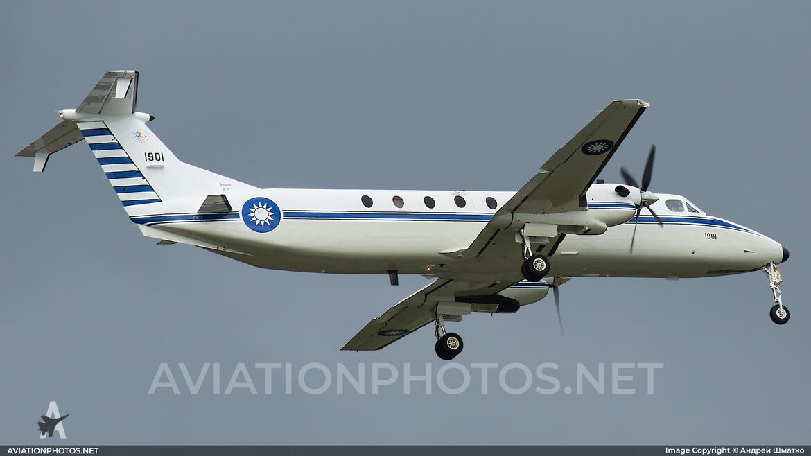 Beechcraft 1900C-1
