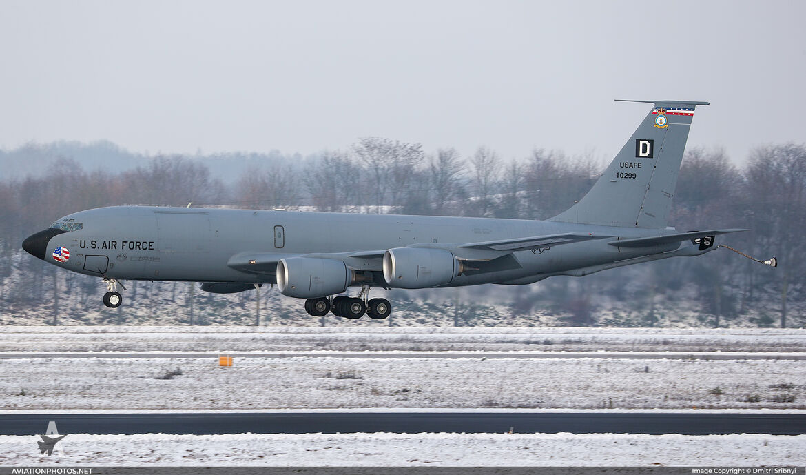 KC-135R Stratotanker