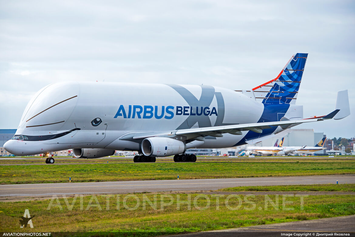 Airbus A330-743L